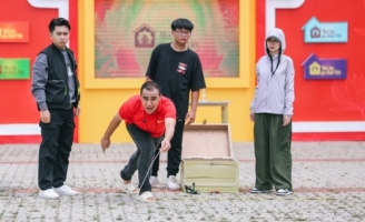 Sợ hết thời gian, MC Quyền Linh lao vào hỗ trợ Minh Dự và kết quả bất ngờ