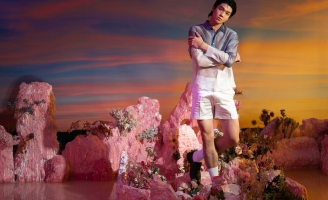 Soho tung bộ ảnh thời trang chất lừ, khoe vẻ ngoài điển trai