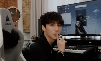 Sơn Tùng M-TP tung bản teaser audio ca khúc 100% bằng tiếng Anh