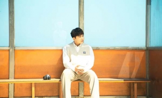 Sự trở lại ấn tượng của Andiez cùng bản ballad “Ai đang ở trong gương”