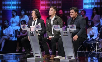 Sự xuất hiện của ba chàng ngự lâm đẹp trai, phong độ tại Lạ Lắm À Nha 