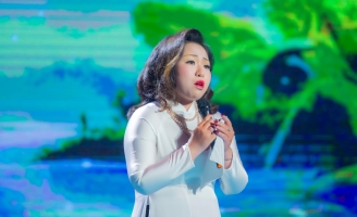 Tái hiện hình ảnh danh ca Phương Dung, Phương Quỳnh khiến giám khảo Đông Đào mê mẩn
