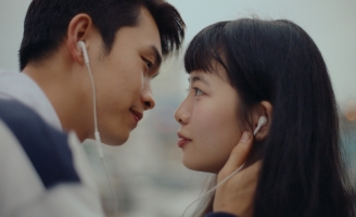 Tân binh GenZ - Ái và cách biến âm nhạc thành tiếng lòng của bao trái tim vụn vỡ