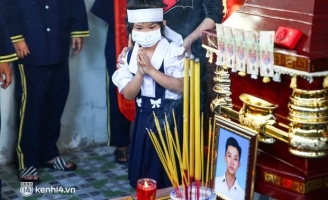 Tang lễ diễn viên nhí Gạo Nếp Gạo Tẻ: Bố mẹ đau buồn khóc ngất bên linh cữu con trai