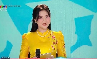 Thạc sĩ – MC – Giảng viên Tú Trinh: ­16 năm vẫn yêu và cống hiến với nghề dẫn