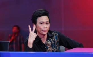 Thách thức danh hài 2021 rất may mắn khi có Hoài Linh ngồi ghế nóng