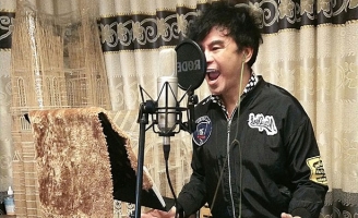 “Thánh lồng tiếng