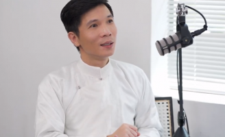 Thầy Trung Đinh, Từng đi bán vé số để mưu sinh, nay trở thành nghệ nhân vẽ lụa