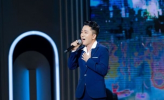 Thể hiện Chỉ Còn Những Mùa Nhớ, Kim Thạch được danh ca Ý Lan tặng 2 từ 