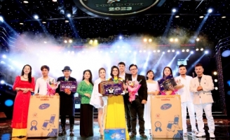 Thí sinh Hằng Phạm đoạt giải Quán quân Giọng ca Độc lạ Việt Nam 2023