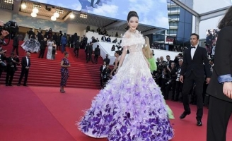 ‘Thiên Di’ - Lý Nhã Kỳ hóa công chúa trên thảm đỏ Cannes