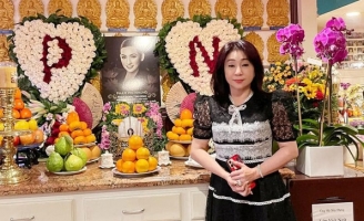 Thoại Mỹ tham gia lễ cúng 49 ngày của cố ca sĩ Phi Nhung