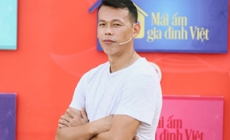 Thủ môn Bùi Tấn Trường tiết lộ tuổi thơ phải đi phụ hồ, bán vé số 