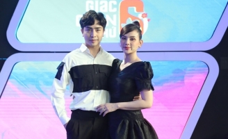 Thu Thuỷ được chồng trẻ khen nấu ăn ngon trên sóng truyền hình