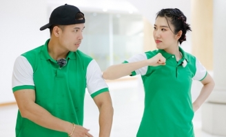 Thúy Ngân trổ tài làm bánh, Trương Thế Vinh không dám ăn  