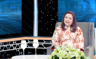 Tiến sĩ Đặng Hoàng Lan giải mã ý nghĩa mâm cỗ Trung Thu - vì sao luôn hướng về ánh trăng?  