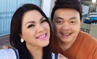 Tin nhắn xé lòng của vợ NS Chí Tài khi linh cữu chồng đang trên đường sang Mỹ