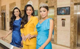 Top 3 Hoa hậu Hoàn Vũ Việt Nam 2022 trải nghiệm không gian giao dịch số tại Nam A Bank