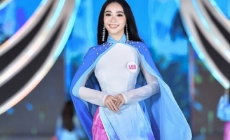 Top 35 HHVN rạng rỡ với BST “Sắc màu của Biển” của NTK Ngô Nhật Huy