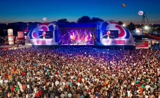 TP.HCM mở lại quán bar, vũ trường và các hoạt động nghệ thuật 