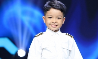 Trấn Thành rơi nước mắt khi cậu bé 5 tuổi muốn dành tiền thưởng mua thuốc chống Covid