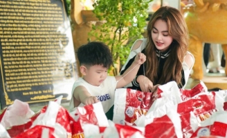 Trang Namo hạnh phúc với giải thưởng 