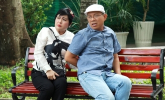 Trung Dân làm ông chủ tiệm giặt ủi, tìm vợ tuổi xế chiều trong “Tổ ấm lạ kỳ”