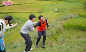 Trường Giang nhận Negav làm… con gái  