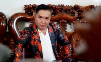 Tùng Linh – Tôi luôn tin có Tổ Nghiệp trong lòng