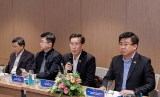 UEH và chuỗi chương trình Ready for Next “Chuyển đổi cho sự phát triển bền vững của cộng đồng”