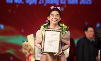 Vai Đô đốc Bùi Thị Xuân giúp Bình Tinh liên tiếp đoạt 3 giải thưởng lớn 