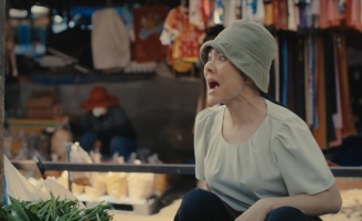 Vân Trang thừa nhận “có bầu” với cái khạp sành ma ám trong trailer Nhà Ma Xó