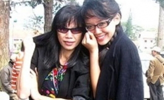 Vì sao mẹ ruột Tóc Tiên không về Việt Nam dự lễ cưới con gái?