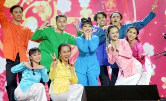 Việt Hương lan tỏa năng lượng tích cực với “Tự nhiên cái Tết”