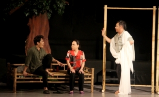 Việt Hương, Võ Tấn Phát, Bảo Bảo - bộ 3 hài hước của “Lụa máu”