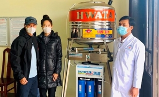 Vợ chồng Lý Hải - Minh Hà lên Tây Nguyên lắp máy lọc nước