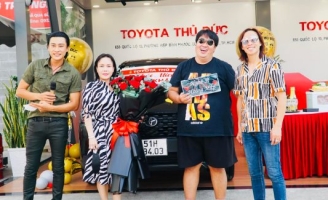 Vợ chồng Việt Hương – Hoài Phương “chơi lớn” tặng Hoàng Mập chiếc xế hộp trong ngày sinh nhật