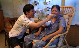 Võ Đăng Khoa ra mắt MV về mẹ, chính thức lấn sân sang ca hát