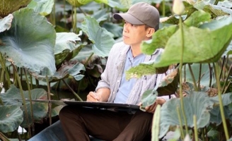 Vũ Thành Tâm 45 tuổi mới triển lãm cá nhân lần đầu tiên