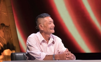 “Vua tái chế rác thải” Tống Văn Thơm: Làm sạch và làm đẹp cho đời 