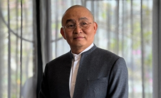Xuân Hinh: 'Tôi đang rất khỏe thì bị đồn đột quỵ'