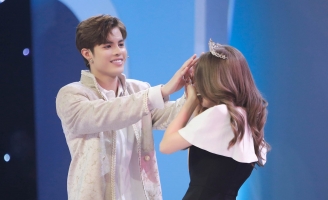 Yêu đơn phương hơn 1 năm, nam chính tỏ tình Luna và cái kết bất ngờ